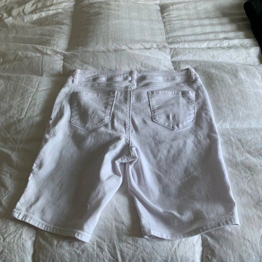 1822 Denim White Jean Shorts